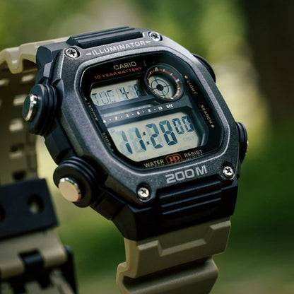 Casio DW-291HX-5AVDF close up digital sports watch