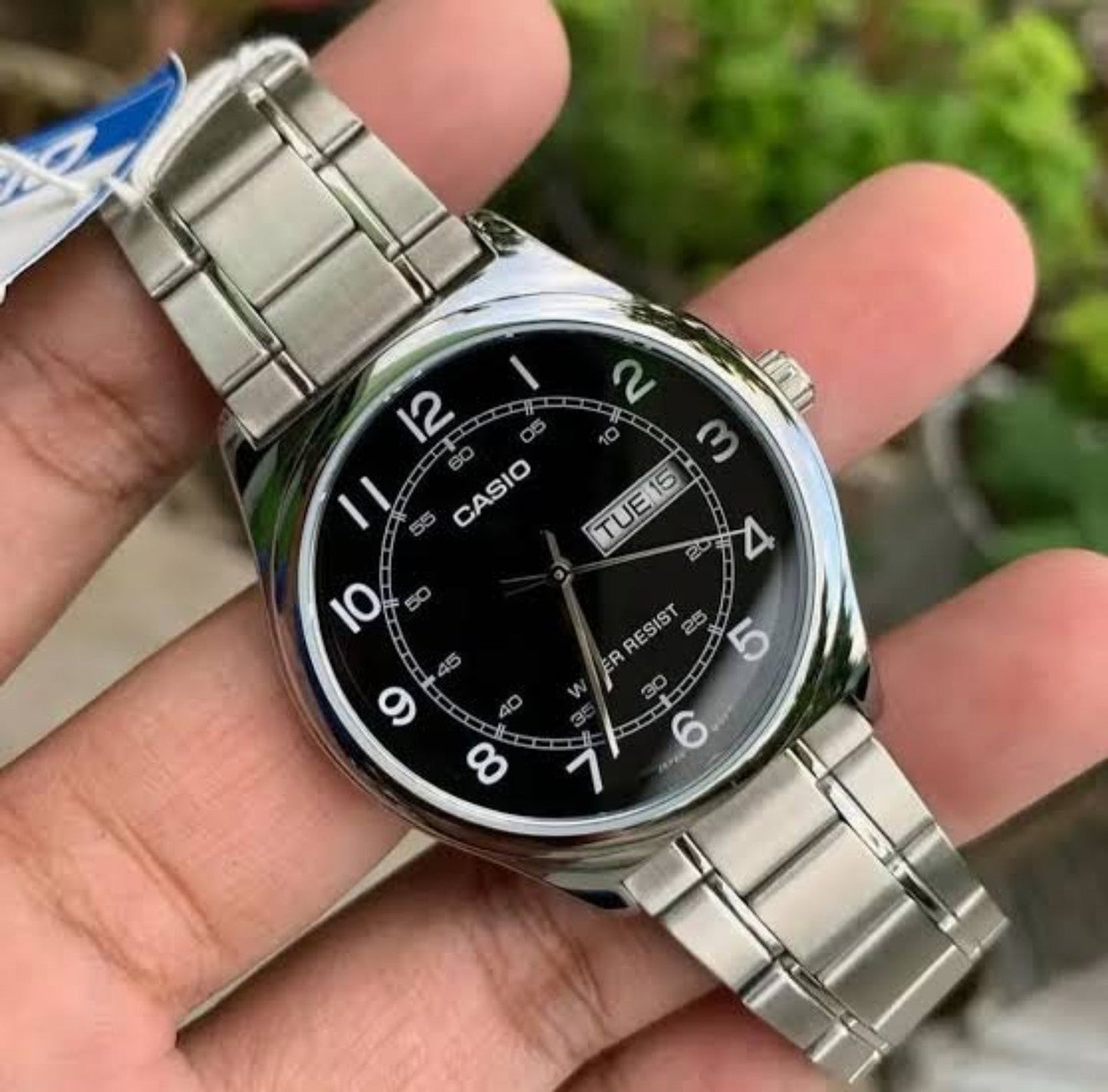 Casio MTP-V006D-1B2UDF close up black dial stainless steel watch